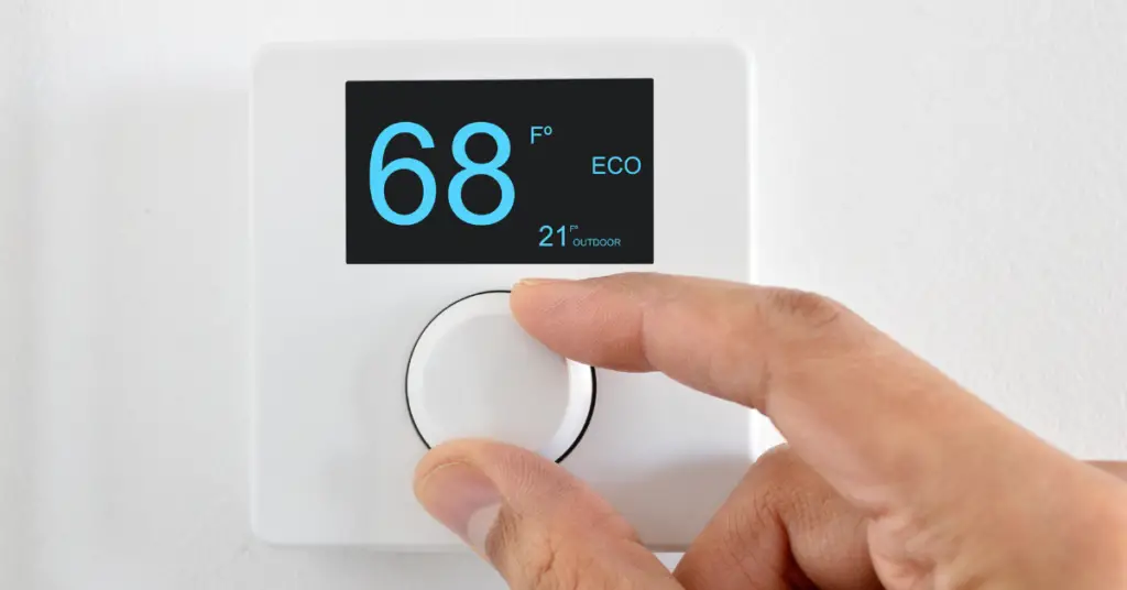 Does it save energy to turn down thermostat?
